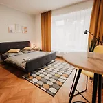 Daire Elegant Studio, 400m From The Square Plzeň