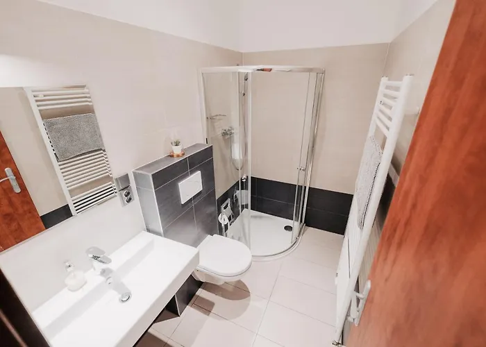 Elegant Studio, 400m From The Square *